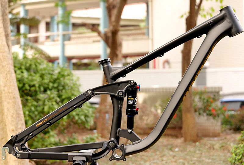 Cuadro de Bicicleta con Suspen - Mountain Biking Overalls reseña y precio